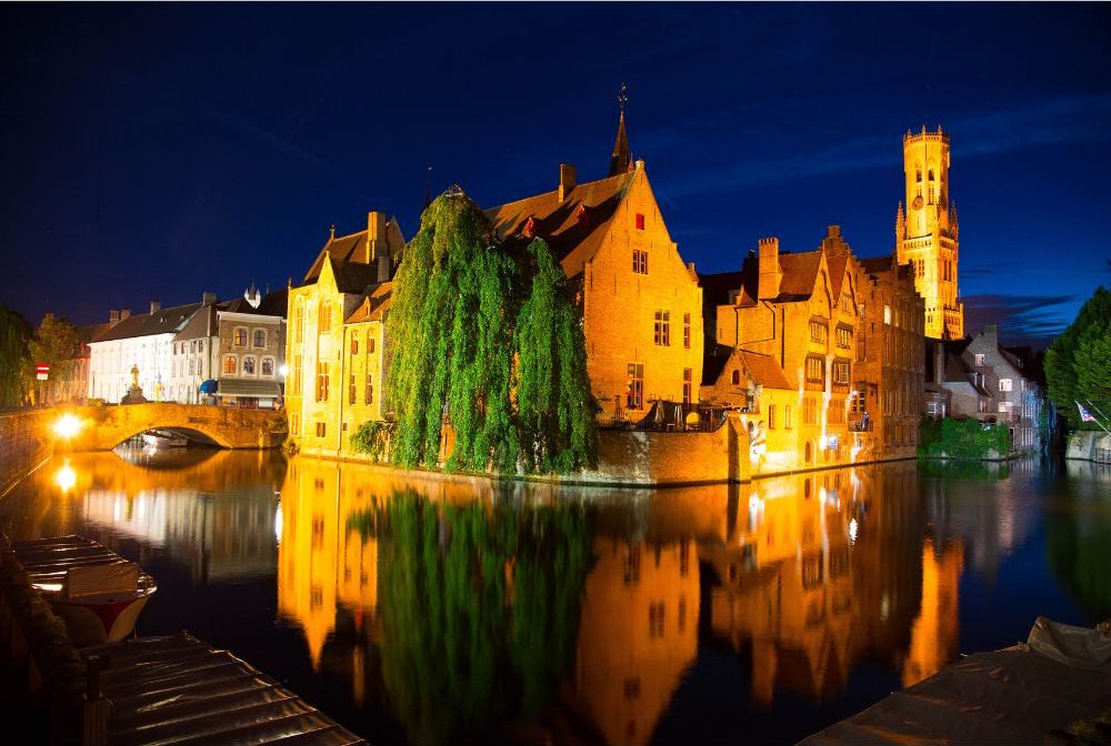 Belfry night reflection - Catt G - Canva - Getty Images