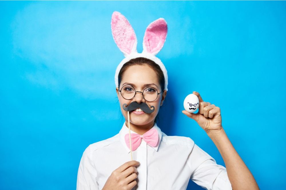 Easter self portrait - mediaphotos - Canva - Getty Images